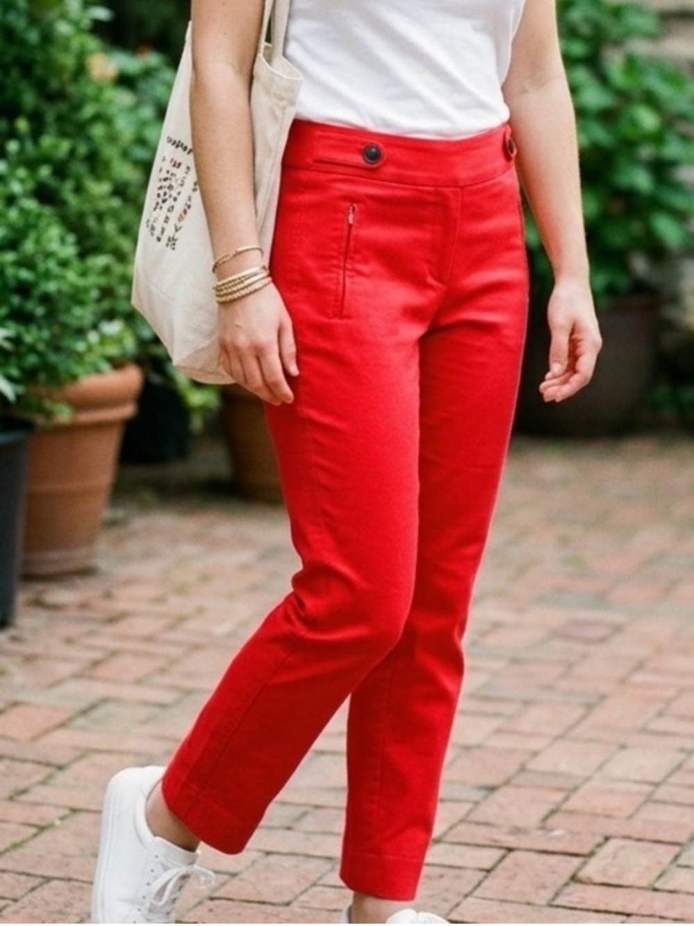 Reitmans Red Pull-On Stretch
Ankle Pants Size 10